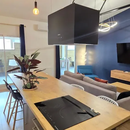 Daire Thesecret 8 Couchages, Sanctuaires Et Gare 5mn Climatise , Salle De Sport Terasse Lourdes